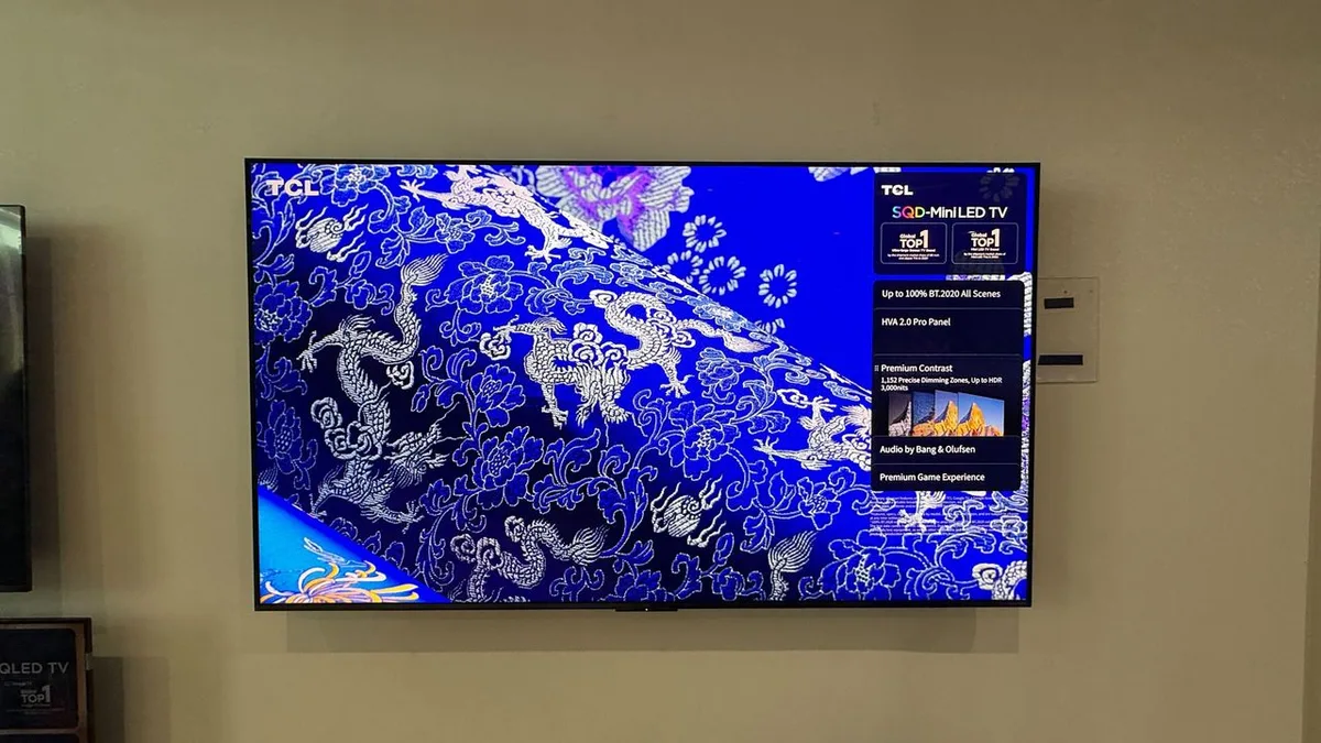  TCL C7L 