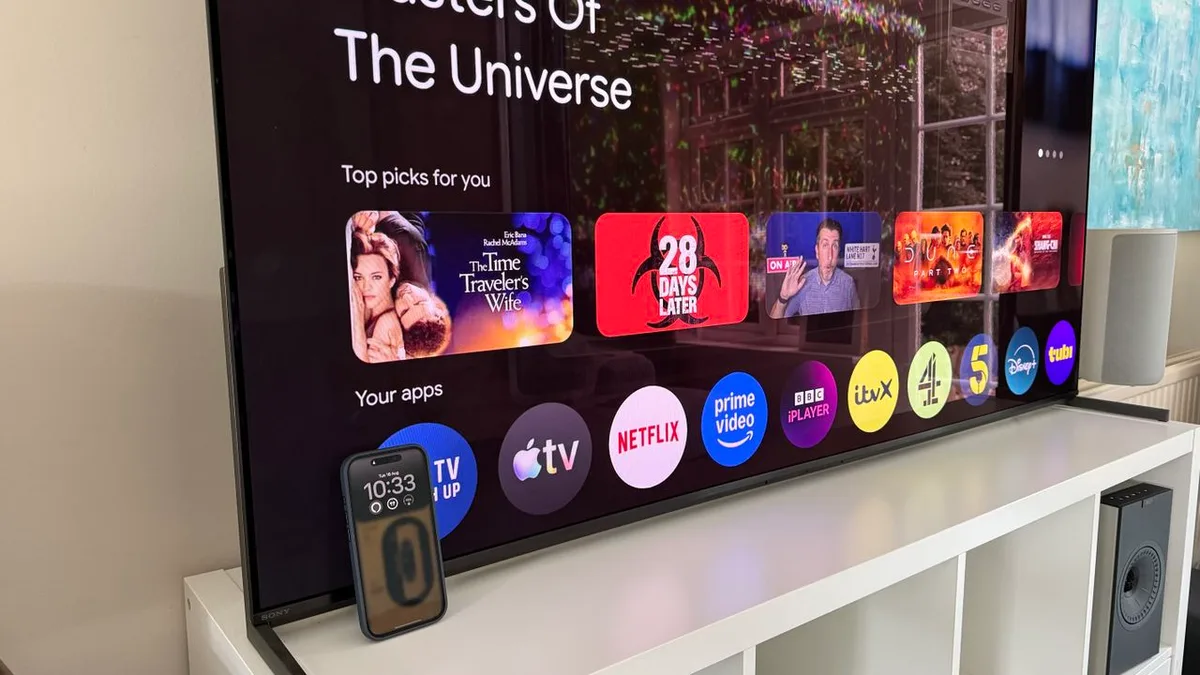  How to connect your phone to your TV: a simple guide to casting and mirroring 