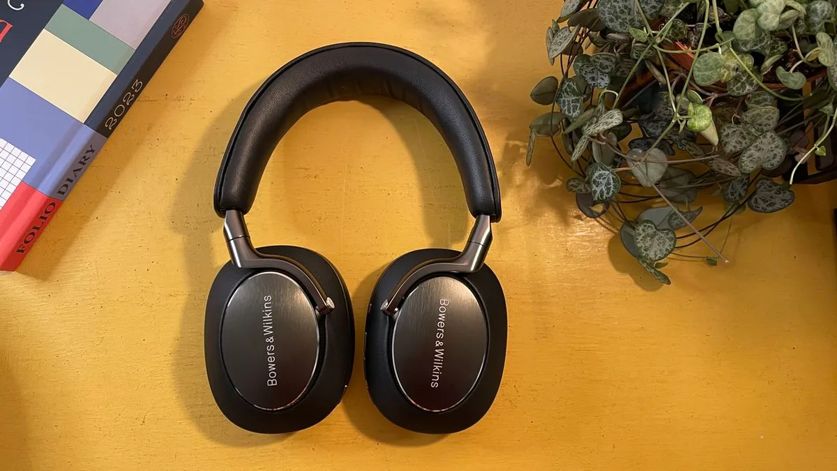  These stunning luxury audiophile headphones just hit a new lowest price, and I’m stunned by the £220 discount 